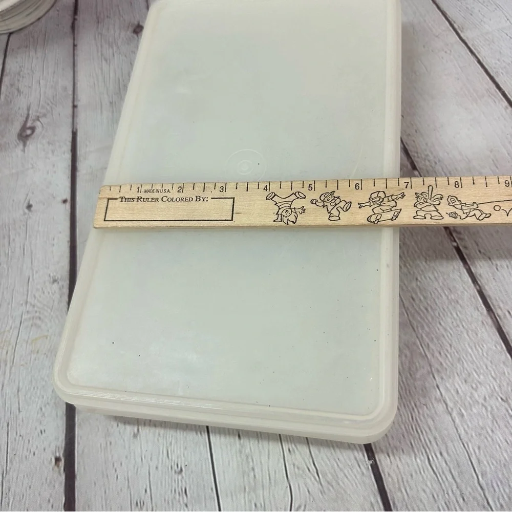 Vintage Tupperware Snack stor junior jr bacon keeper